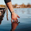 Impact Bracelet NIKIN x Viva con Agua – Bild 6